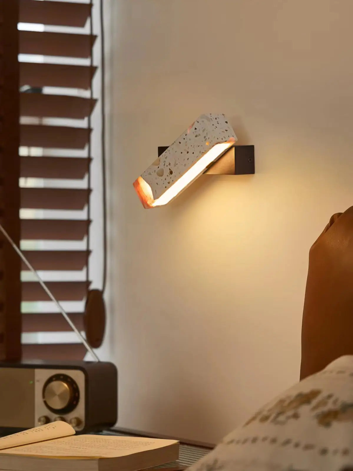 Modern  LED Transparent Stone Wall Lamp Rotatable Japanese Retro Style Bedroom Background Light for Homestay Creative Ang